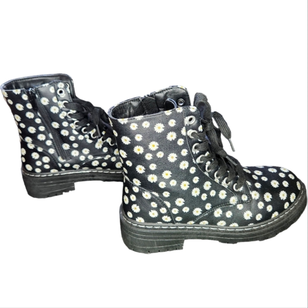 Sugar Daisy Print Boots